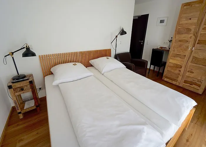 Pensionat Pension-gaststätte Paradies 3*